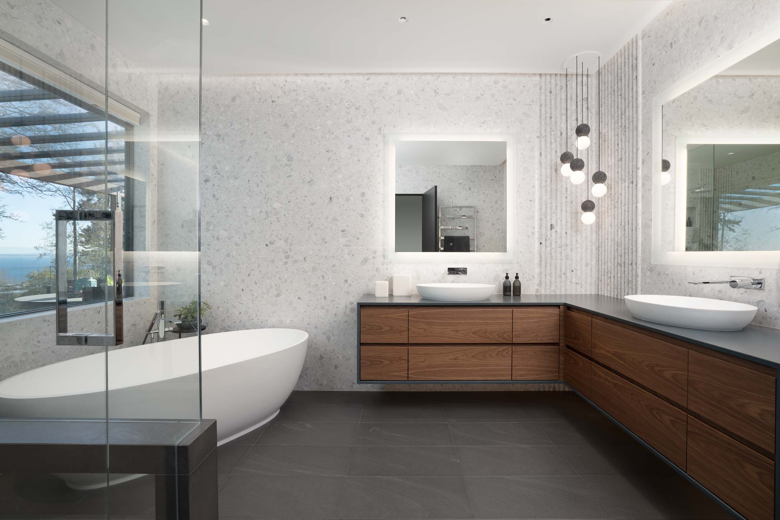 4 Cool and Luxurious Bathroom Trends for 2024